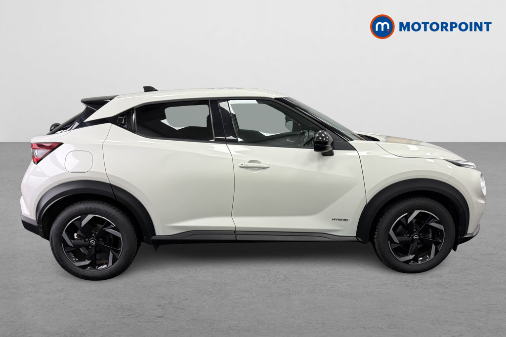Nissan Juke N-Connecta Automatic Petrol-Electric Hybrid SUV - Stock Number (1602275) - Drivers side