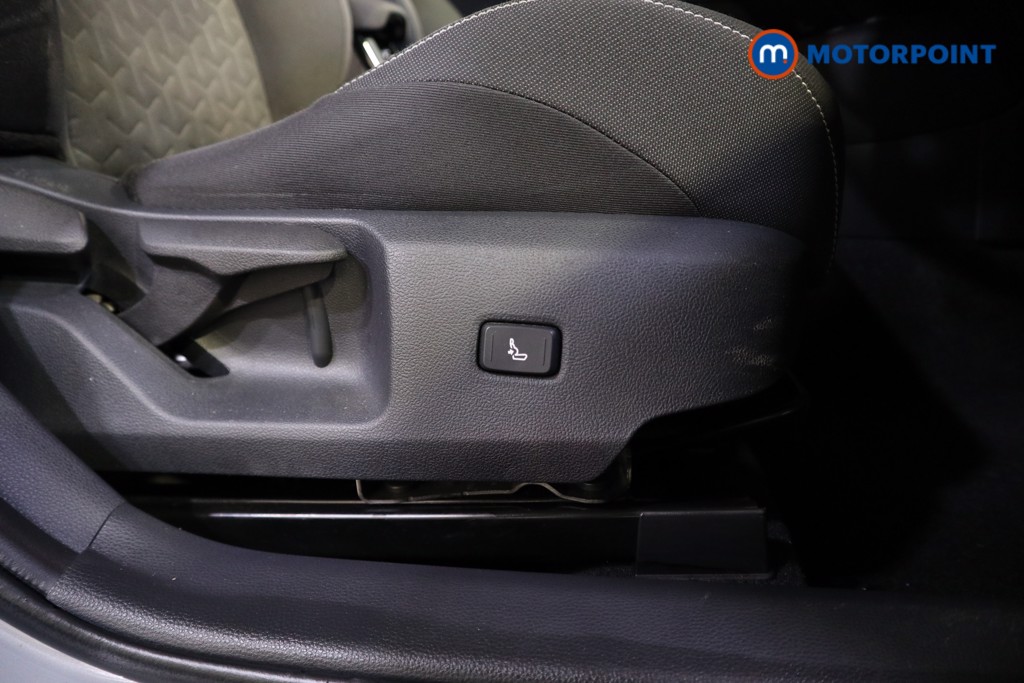 Toyota Corolla Design Manual Petrol Hatchback - Stock Number (1602606) - 13th supplementary image