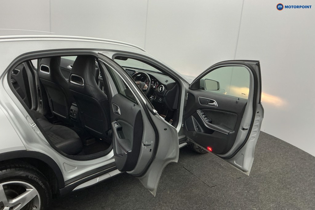 Mercedes-Benz GLA Amg Line Automatic Diesel SUV - Stock Number (1603033) - 6th supplementary image