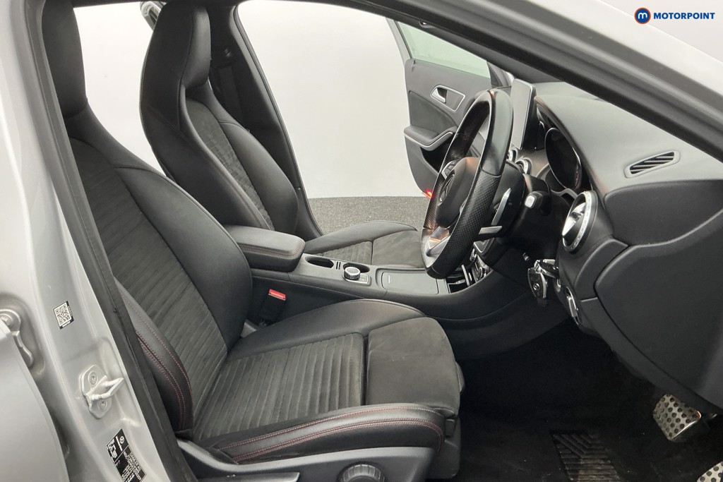 Mercedes-Benz GLA Amg Line Automatic Diesel SUV - Stock Number (1603033) - 8th supplementary image