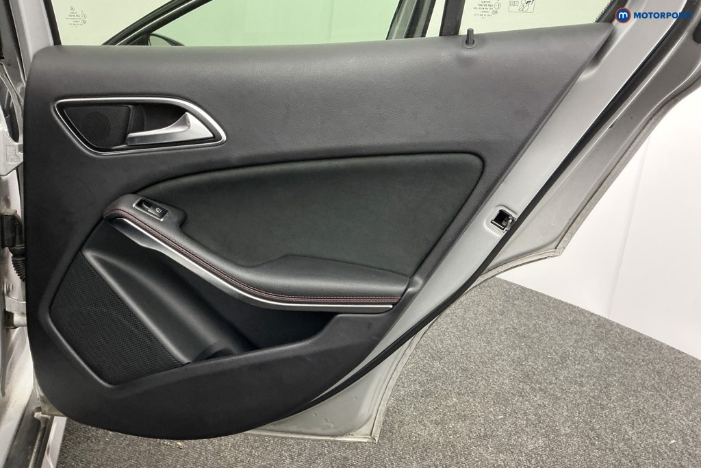 Mercedes-Benz GLA Amg Line Automatic Diesel SUV - Stock Number (1603033) - 34th supplementary image