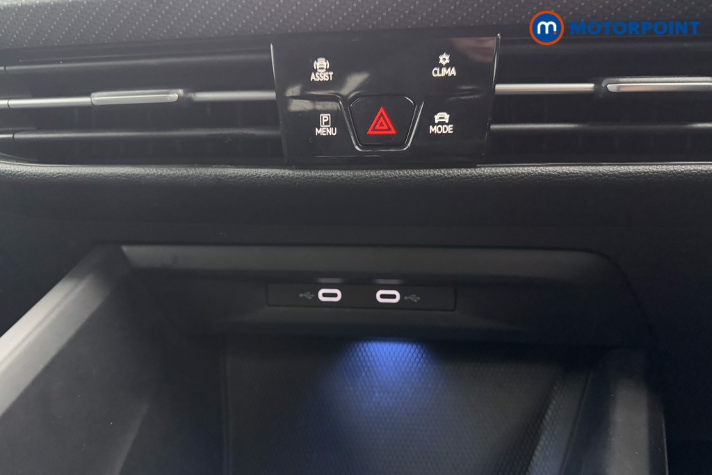 Volkswagen Golf R-Line Manual Petrol Hatchback - Stock Number (1603068) - 14th supplementary image