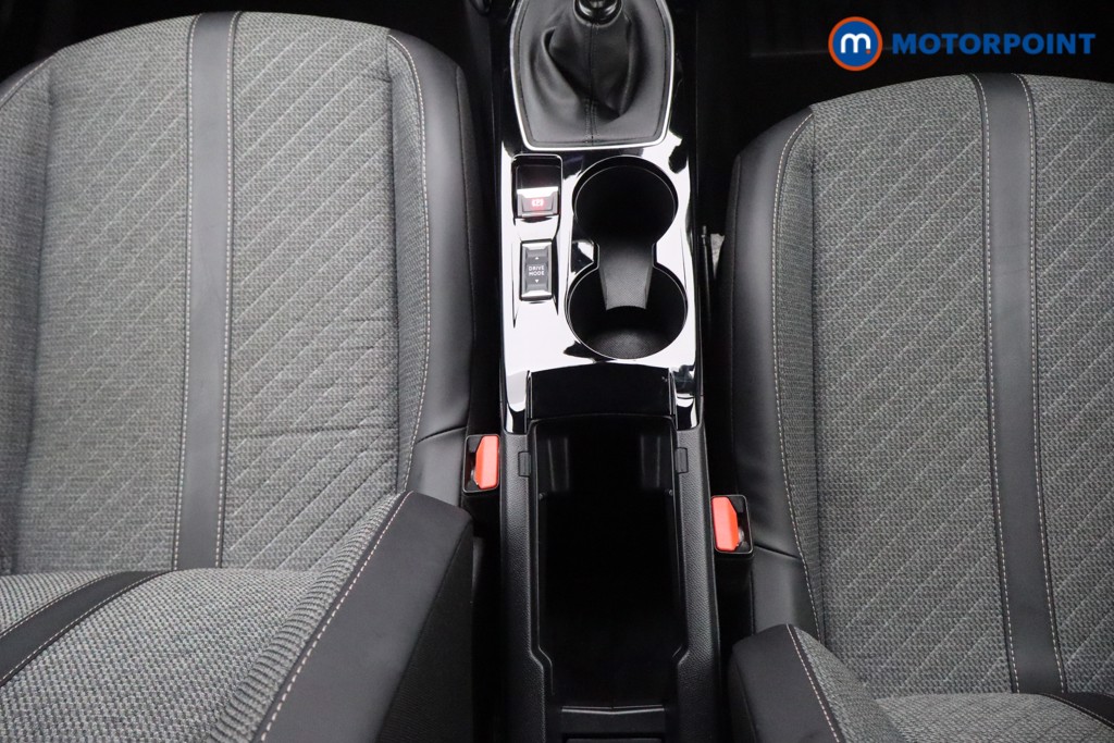 Peugeot 2008 Allure Manual Petrol SUV - Stock Number (1603636) - 9th supplementary image