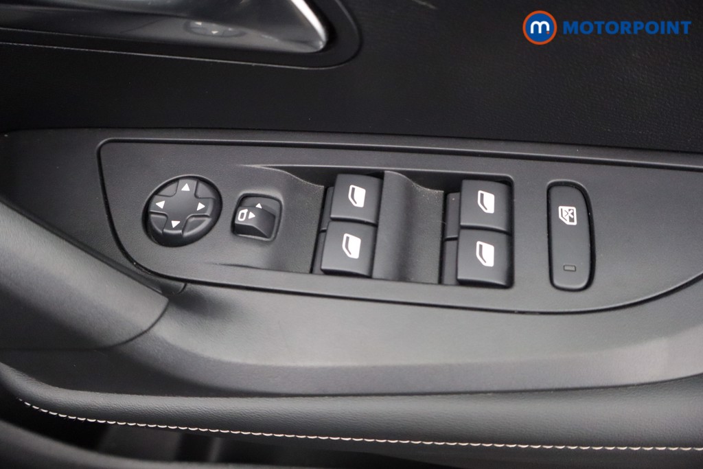 Peugeot 2008 Allure Manual Petrol SUV - Stock Number (1603636) - 12th supplementary image