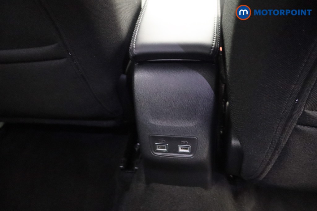 Peugeot 2008 Allure Manual Petrol SUV - Stock Number (1603636) - 15th supplementary image