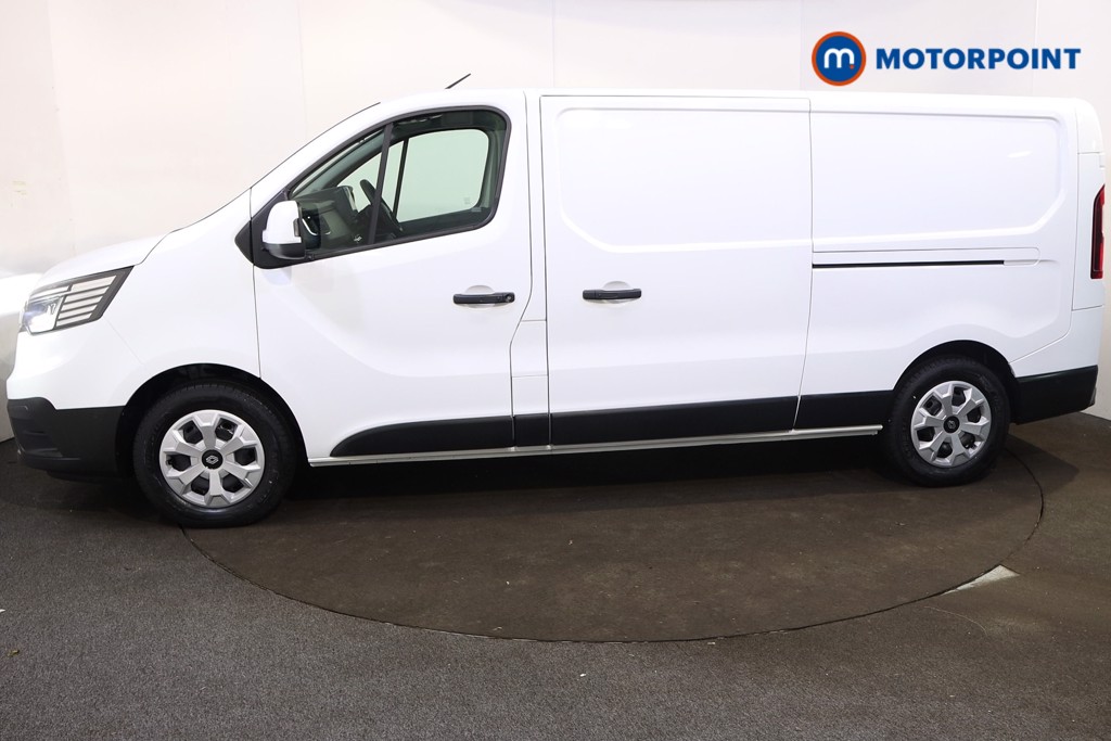 Renault Trafic Advance Automatic Electric Panel Van - Stock Number (1603976) - Passenger side