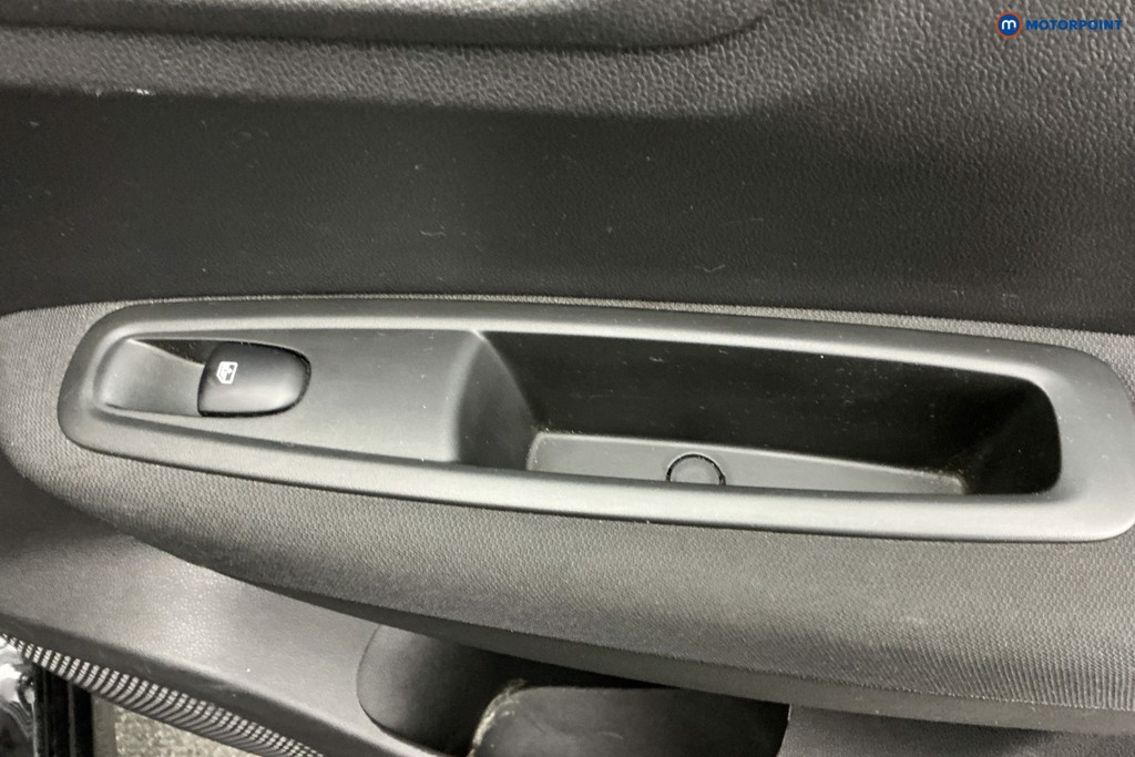 Renault Kadjar Dynamique Nav Manual Petrol SUV - Stock Number (1604104) - 30th supplementary image