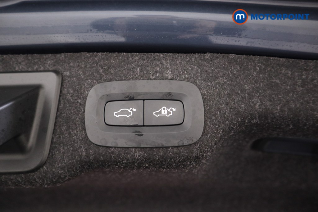 Volvo S90 Inscription Automatic Petrol Plug-In Hybrid Saloon - Stock Number (1604198) - 22nd supplementary image
