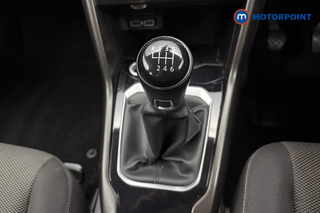 Volkswagen T-Roc SE Manual Diesel SUV - Stock Number (1604418) - 6th supplementary image