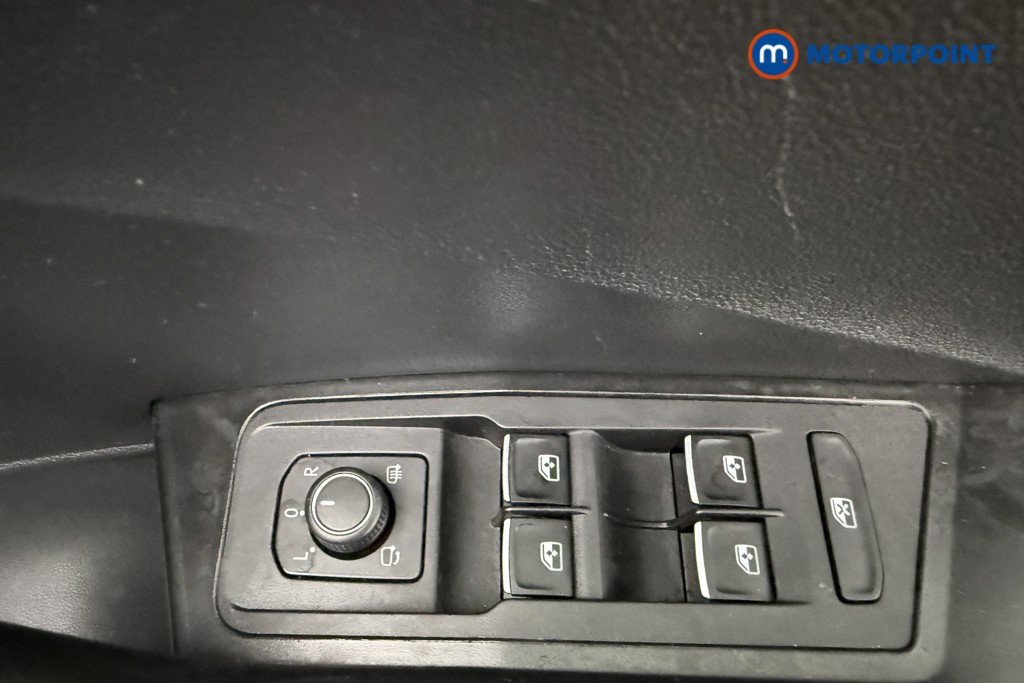 Volkswagen T-Roc SE Manual Diesel SUV - Stock Number (1604418) - 18th supplementary image