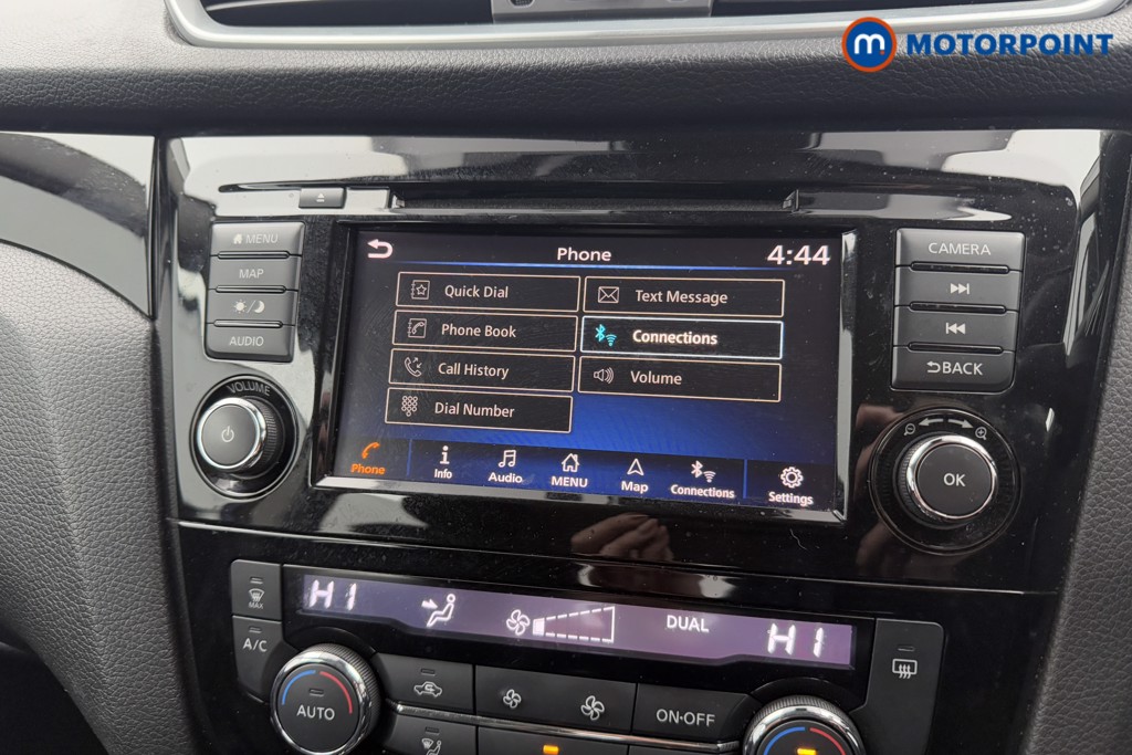 Nissan Qashqai Acenta Premium Automatic Petrol SUV - Stock Number (1604472) - 8th supplementary image