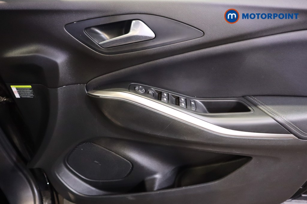 Vauxhall Grandland Ultimate Manual Petrol SUV - Stock Number (1604914) - 9th supplementary image