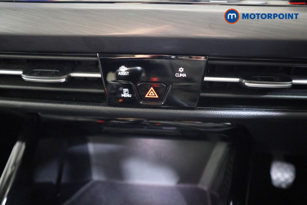 Volkswagen Golf Style Edition Manual Petrol Hatchback - Stock Number (1604921) - 7th supplementary image