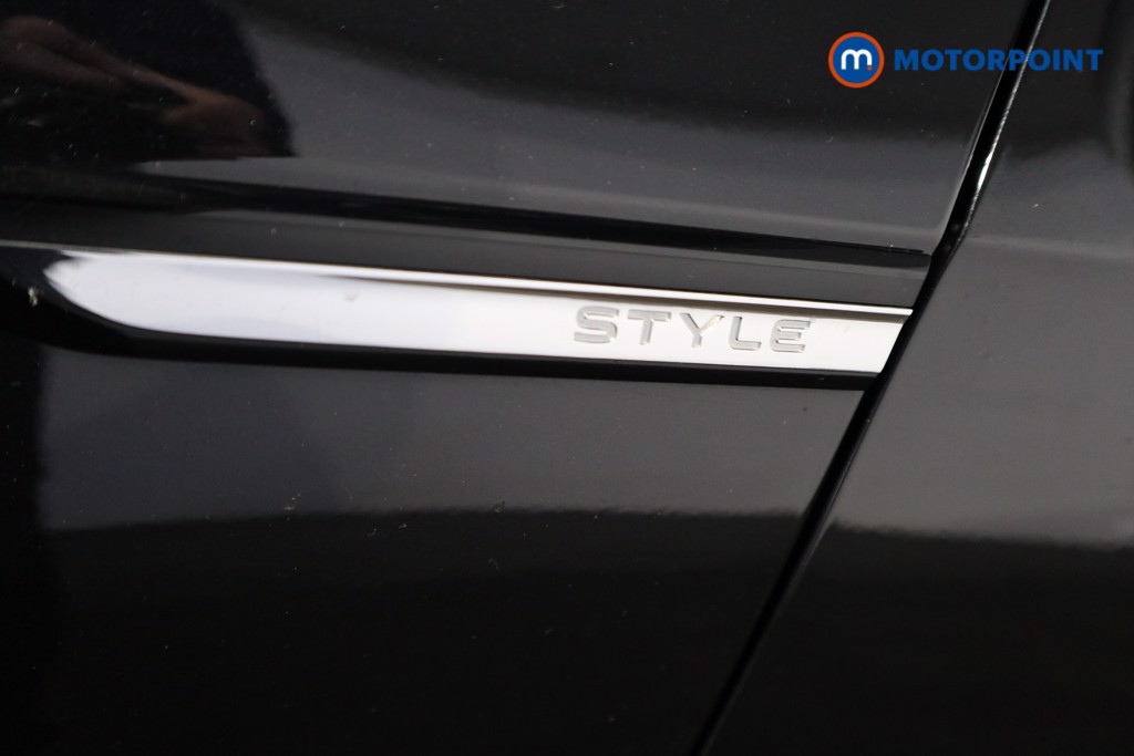 Volkswagen Golf Style Edition Manual Petrol Hatchback - Stock Number (1604921) - 30th supplementary image