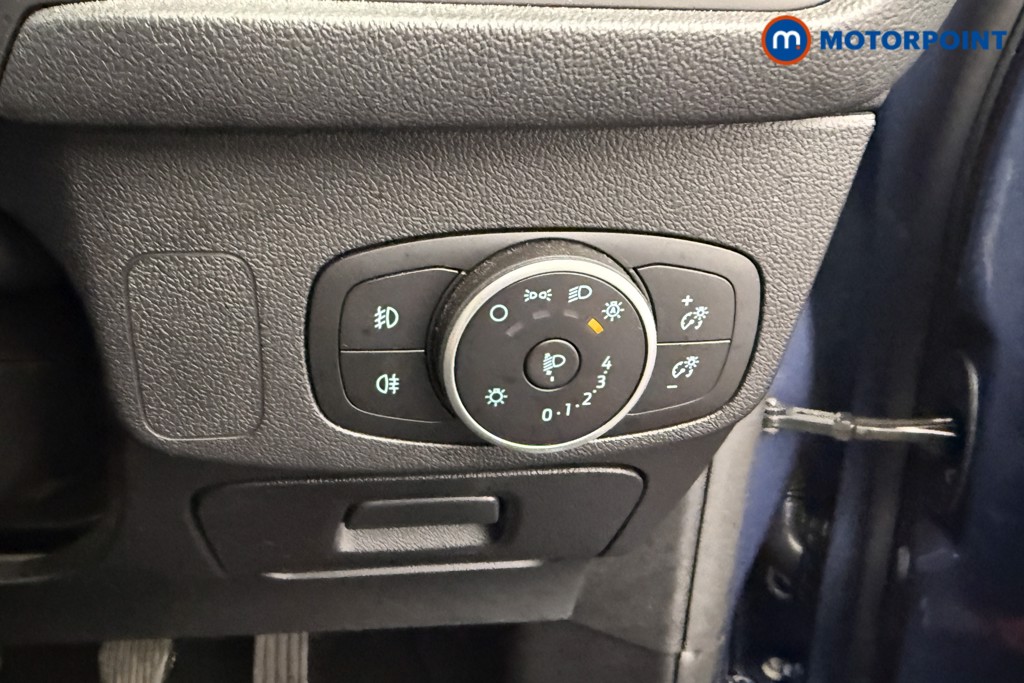 Ford Focus Zetec Manual Petrol Hatchback - Stock Number (1604924) - 16th supplementary image