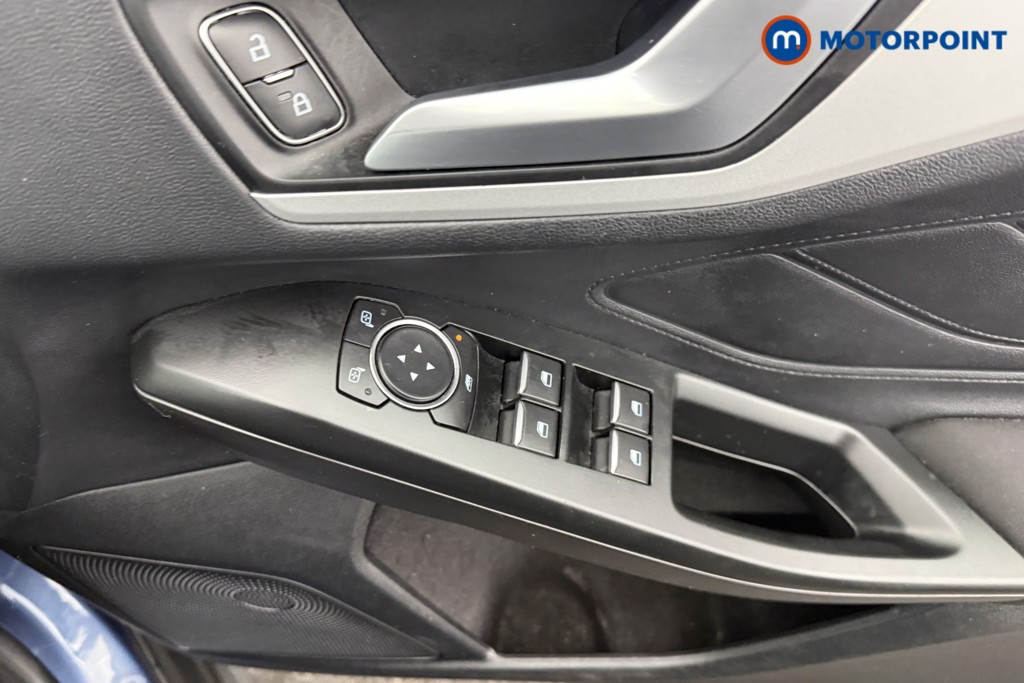 Ford Focus Zetec Manual Petrol Hatchback - Stock Number (1604924) - 17th supplementary image