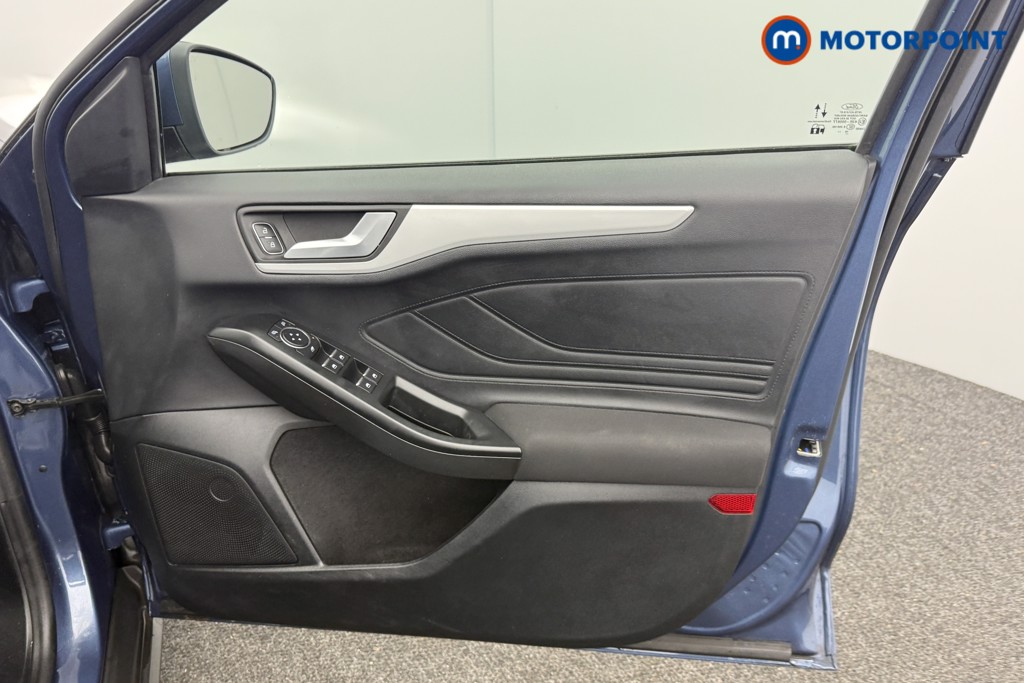 Ford Focus Zetec Manual Petrol Hatchback - Stock Number (1604924) - 18th supplementary image