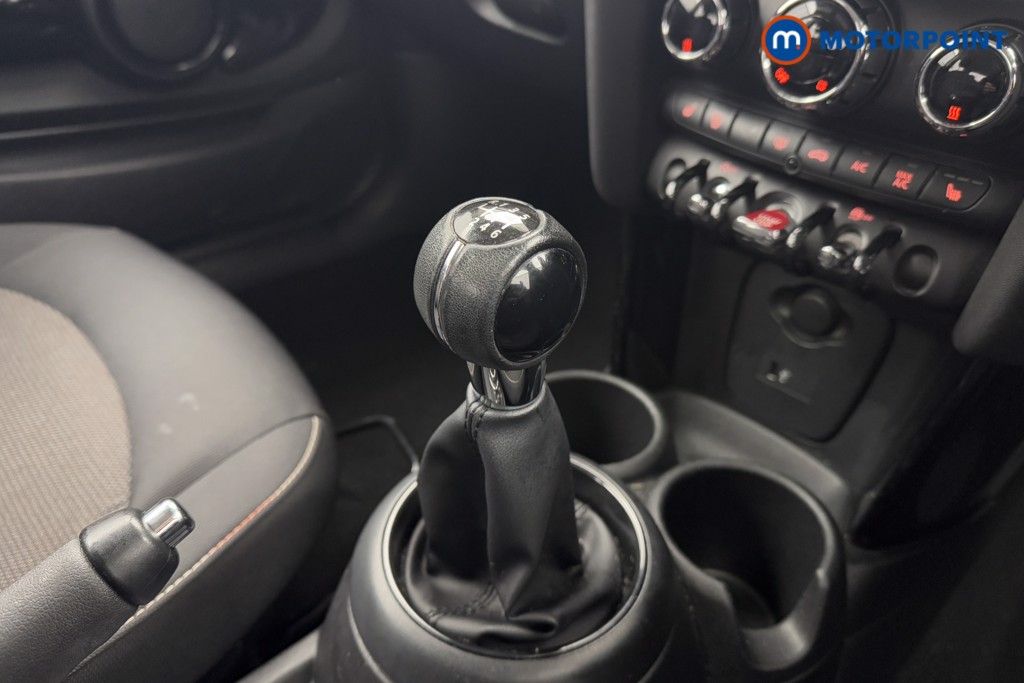 Mini Hatchback One Classic Manual Petrol Hatchback - Stock Number (1604978) - 12th supplementary image