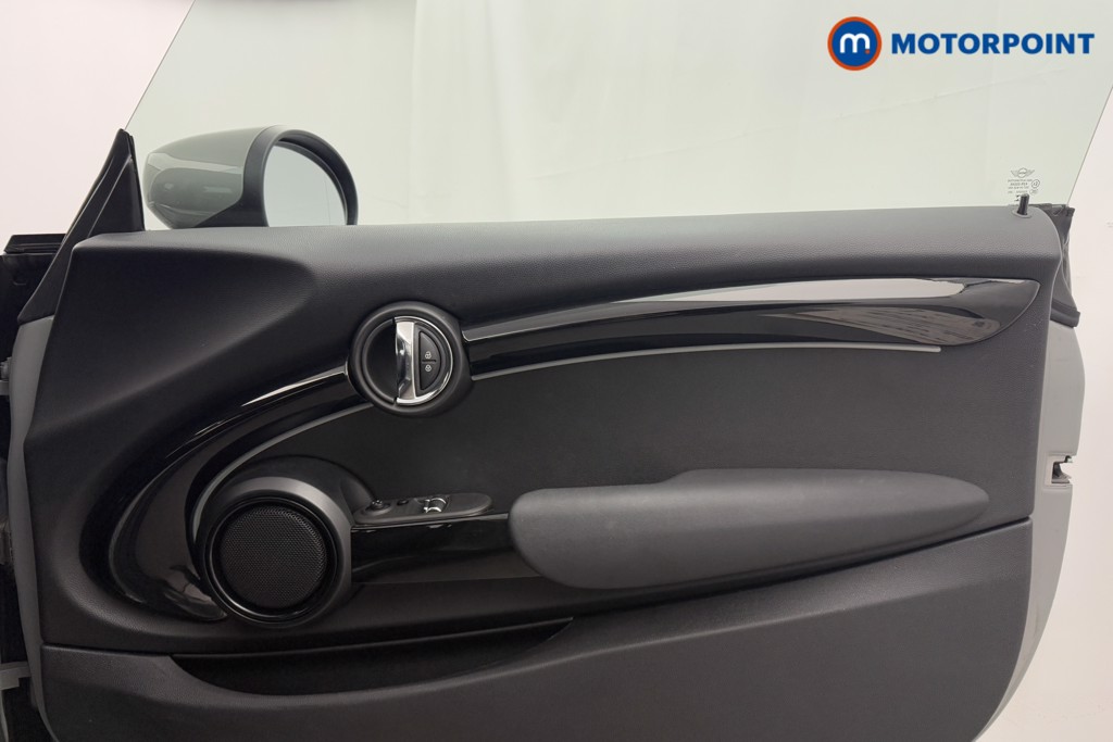 Mini Hatchback One Classic Manual Petrol Hatchback - Stock Number (1604978) - 18th supplementary image