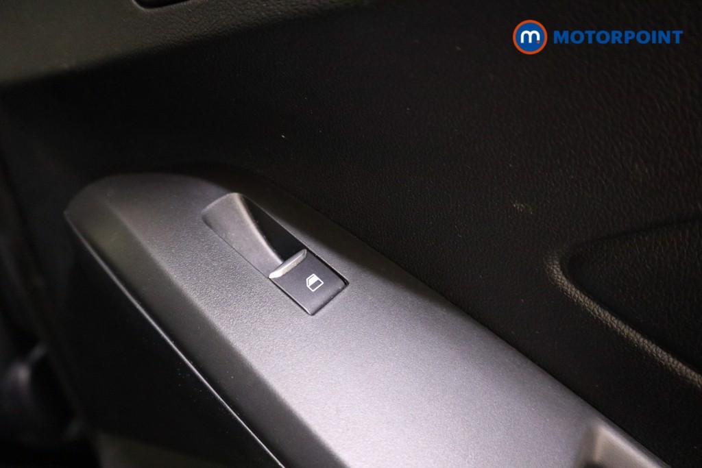 Ford Focus Active X Automatic Diesel Hatchback - Stock Number (1605599) - 19th supplementary image