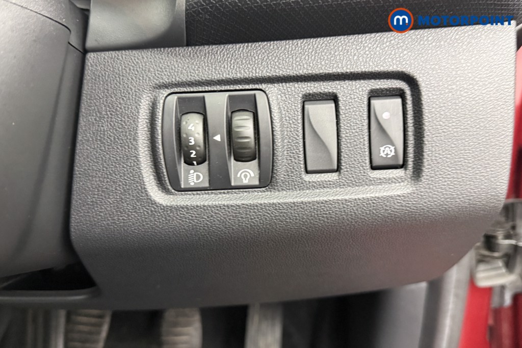 Renault Clio Dynamique Nav Manual Petrol Hatchback - Stock Number (1606478) - 14th supplementary image