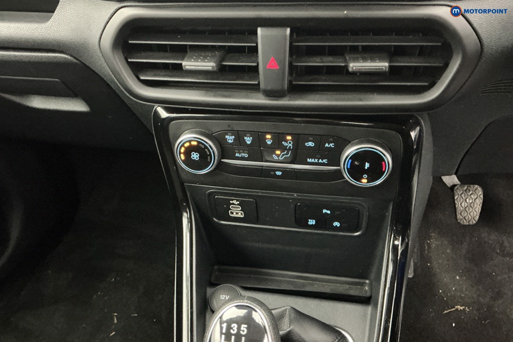 Ford Ecosport Titanium Manual Petrol SUV - Stock Number (1606676) - 23rd supplementary image