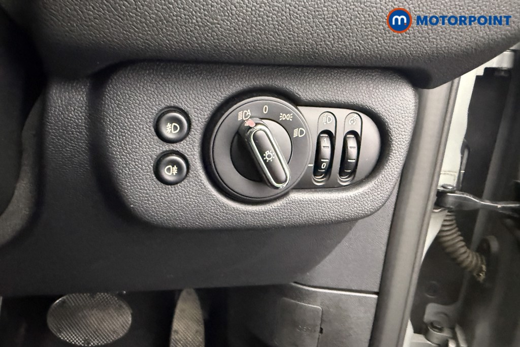 Mini Clubman Cooper Classic Automatic Petrol Estate - Stock Number (1606785) - 16th supplementary image