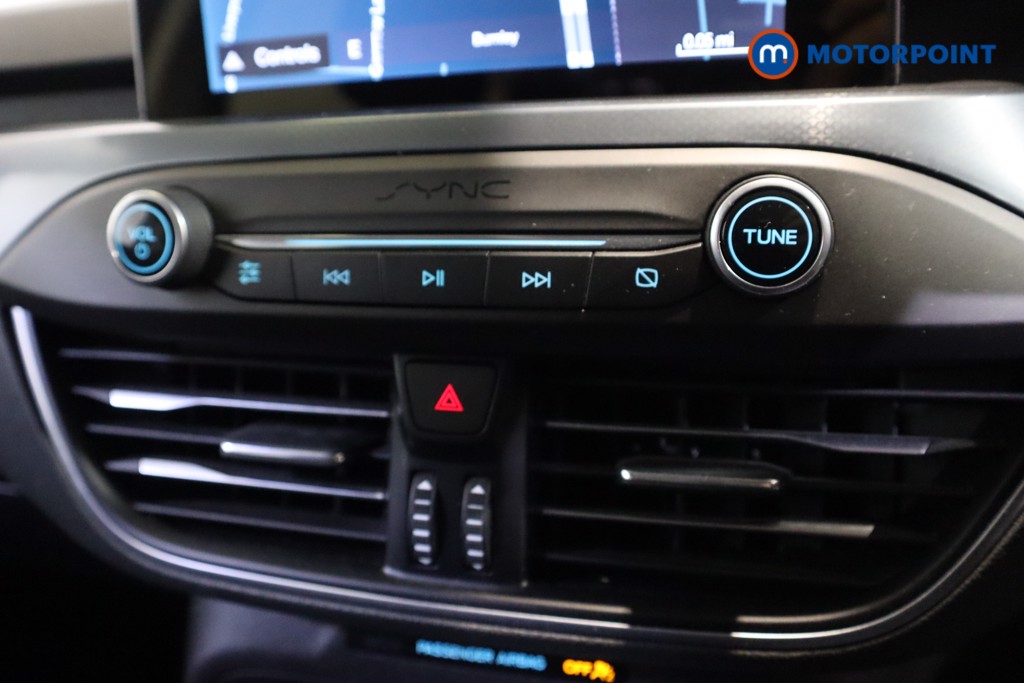Ford Focus Active Manual Petrol Hatchback - Stock Number (1606971) - 5th supplementary image