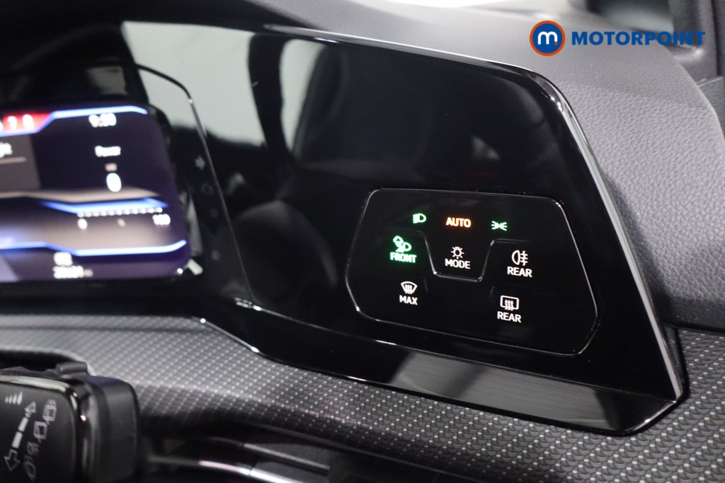 Volkswagen Golf R Automatic Petrol Hatchback - Stock Number (1607175) - 18th supplementary image