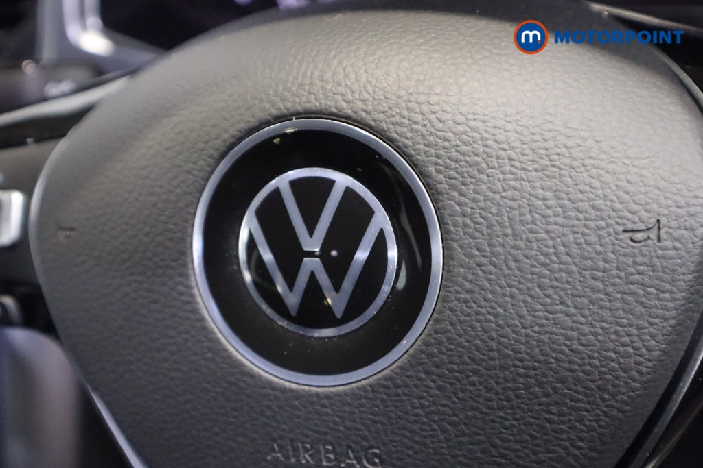 Volkswagen T-Roc Active Manual Petrol SUV - Stock Number (1607238) - 14th supplementary image