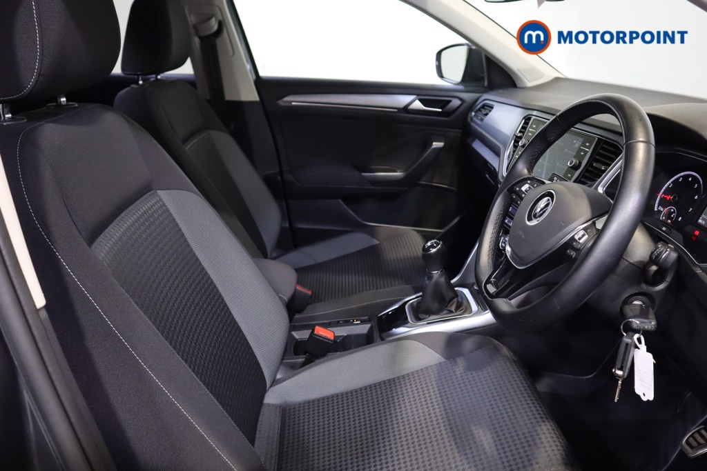 Volkswagen T-Roc Active Manual Petrol SUV - Stock Number (1607238) - 17th supplementary image