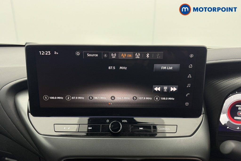 Nissan Juke N-Connecta Automatic Petrol SUV - Stock Number (1607332) - 6th supplementary image