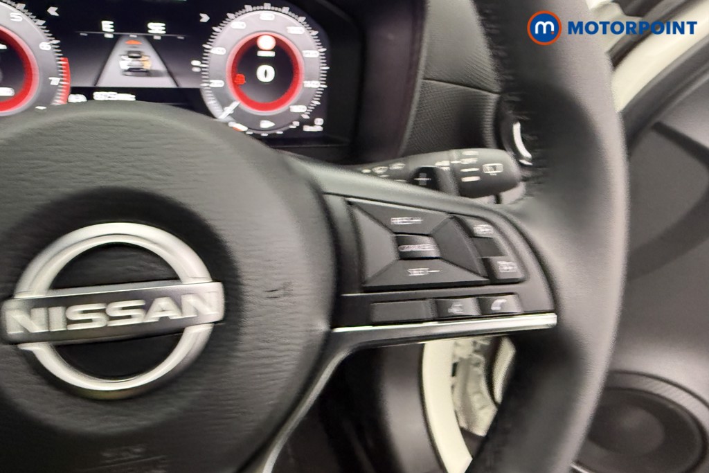 Nissan Juke N-Connecta Automatic Petrol SUV - Stock Number (1607332) - 13th supplementary image