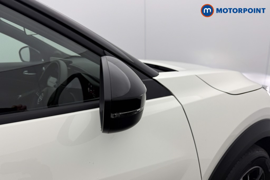 Nissan Juke N-Connecta Automatic Petrol SUV - Stock Number (1607332) - 17th supplementary image