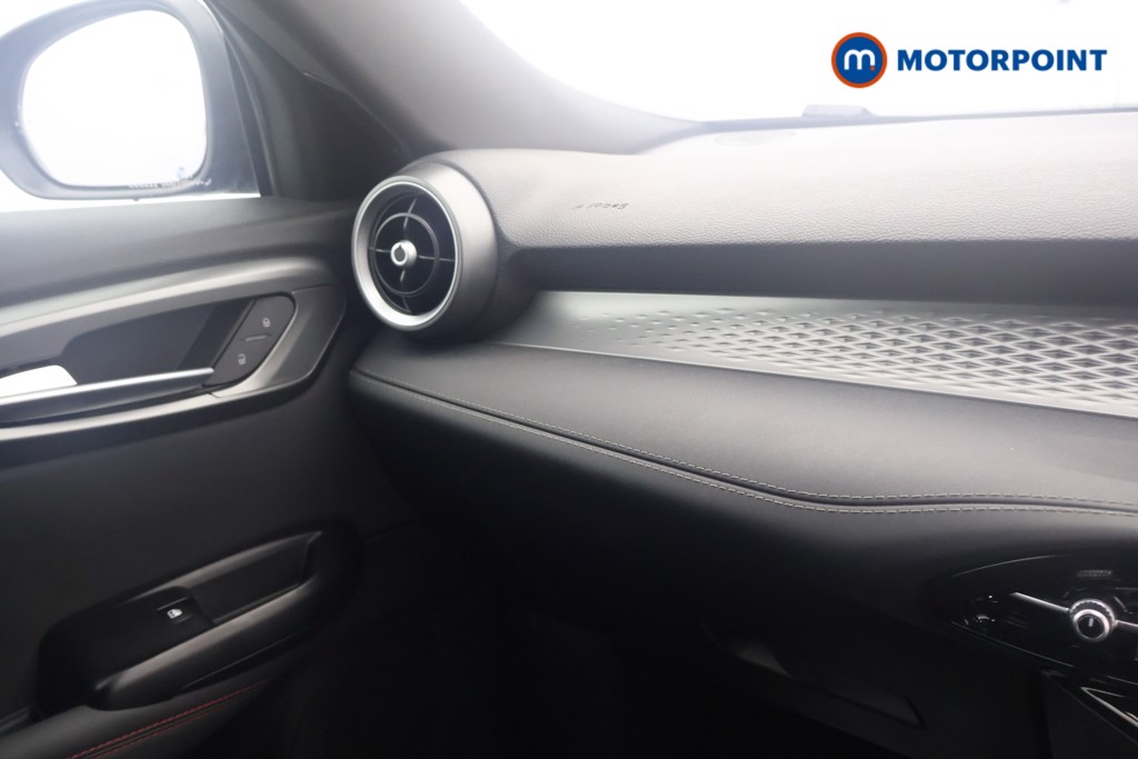 Alfa Romeo Tonale Veloce Automatic Petrol Plug-In Hybrid SUV - Stock Number (1607632) - 8th supplementary image