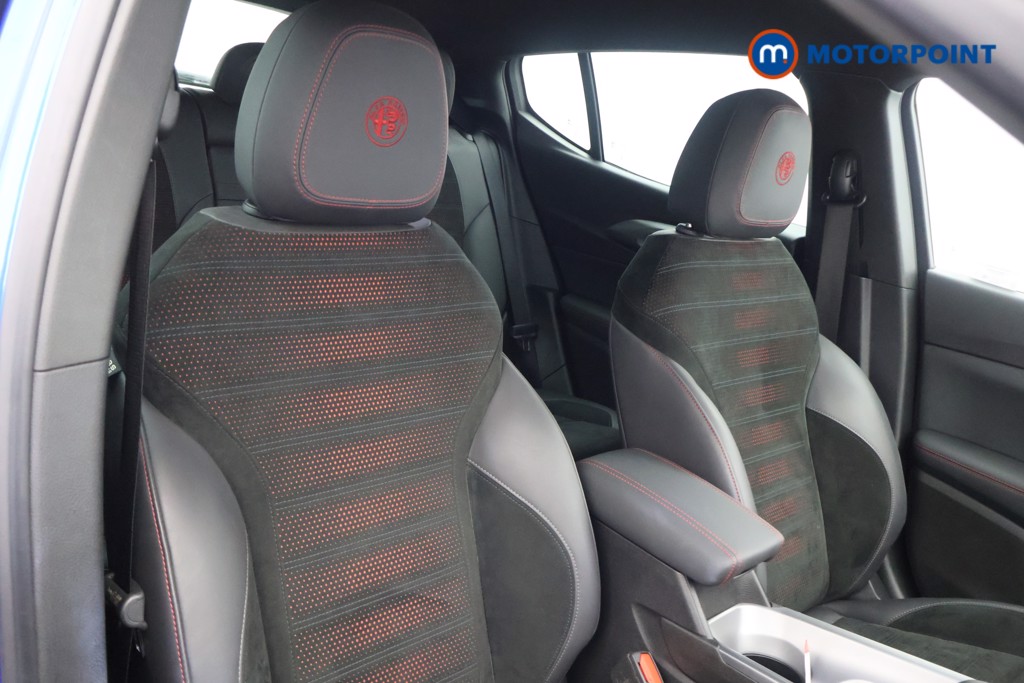 Alfa Romeo Tonale Veloce Automatic Petrol Plug-In Hybrid SUV - Stock Number (1607632) - 10th supplementary image