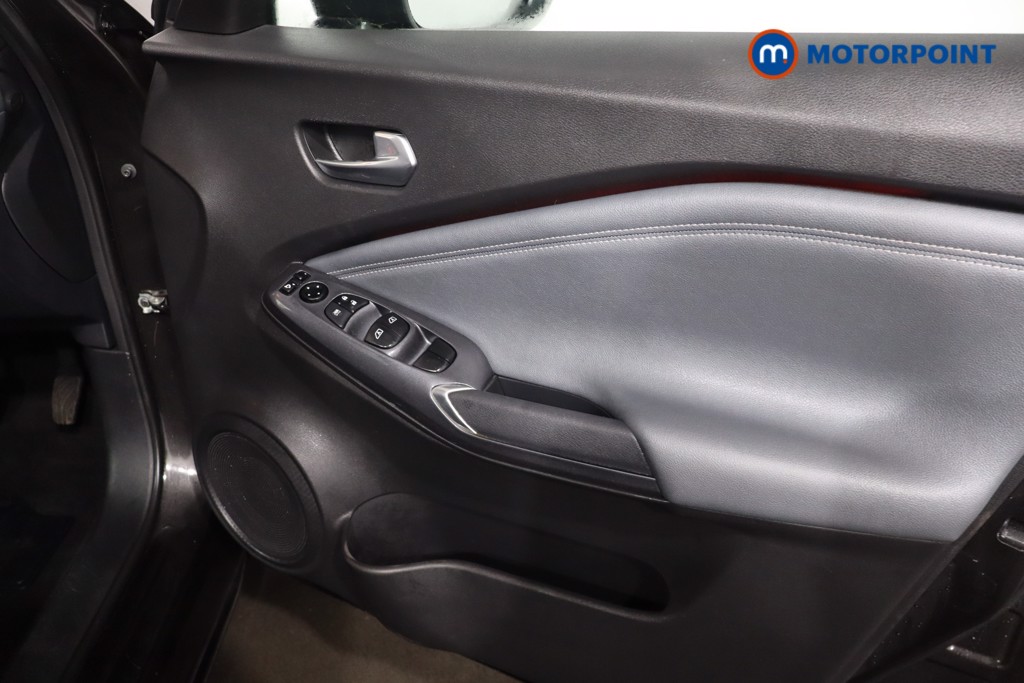 Nissan Juke N-Connecta Automatic Petrol SUV - Stock Number (1607688) - 21st supplementary image