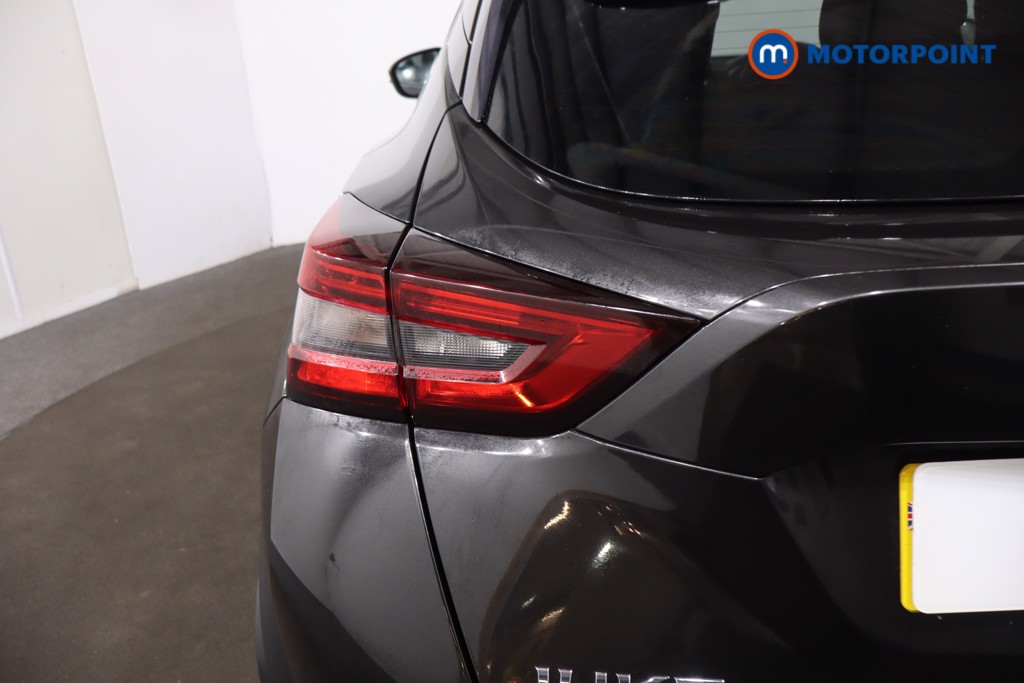 Nissan Juke N-Connecta Automatic Petrol SUV - Stock Number (1607688) - 31st supplementary image