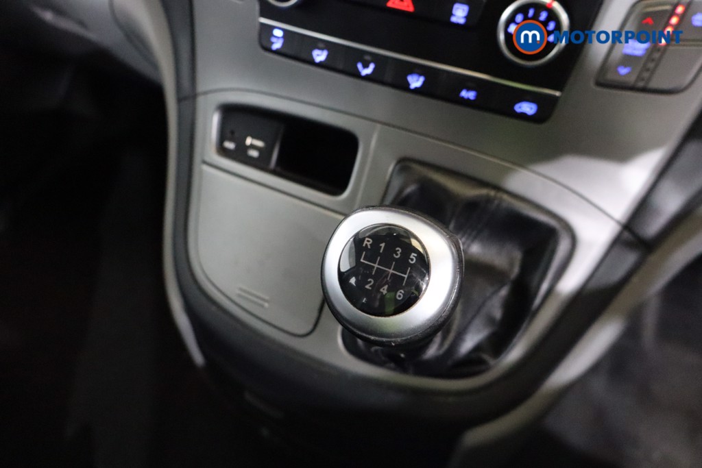 Hyundai I800 SE Manual Diesel People Carrier - Stock Number (1574822) - 9th supplementary image