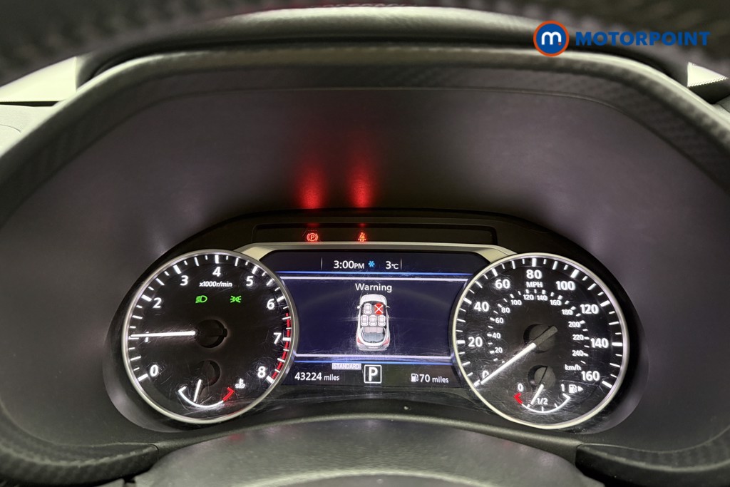 Nissan Juke Tekna Automatic Petrol SUV - Stock Number (1590430) - 9th supplementary image