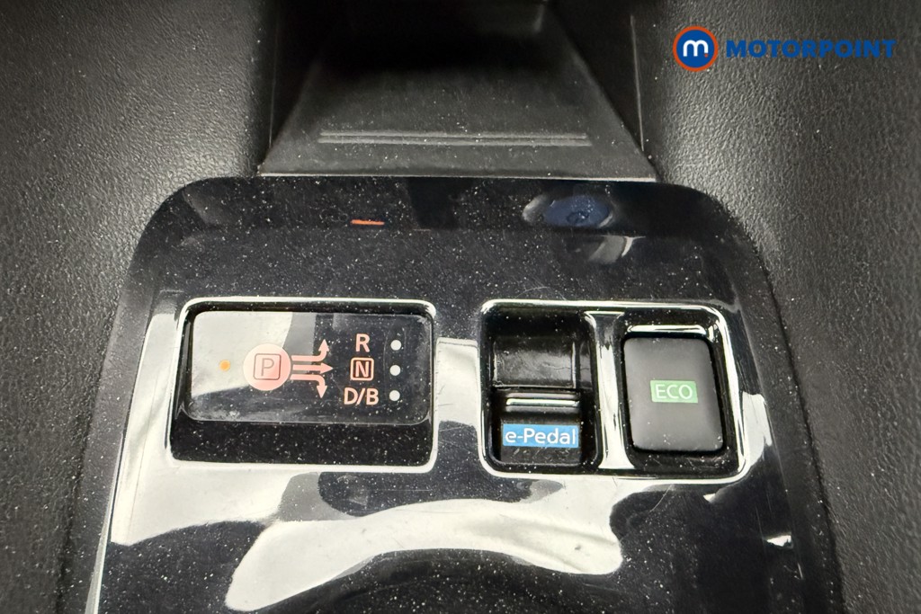 Nissan Leaf N-Connecta Automatic Electric Hatchback - Stock Number (1592466) - 15th supplementary image