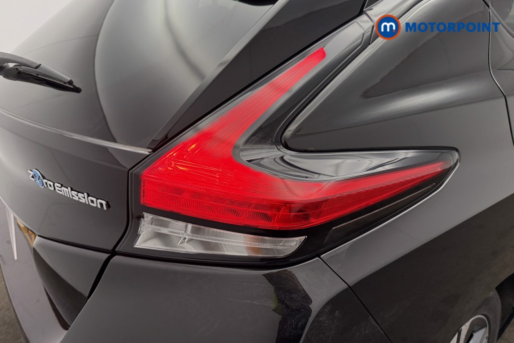 Nissan Leaf N-Connecta Automatic Electric Hatchback - Stock Number (1592466) - 17th supplementary image