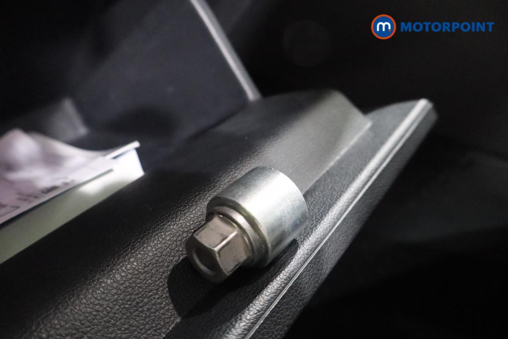 Volkswagen Golf Style Automatic Petrol Hatchback - Stock Number (1595769) - 13th supplementary image