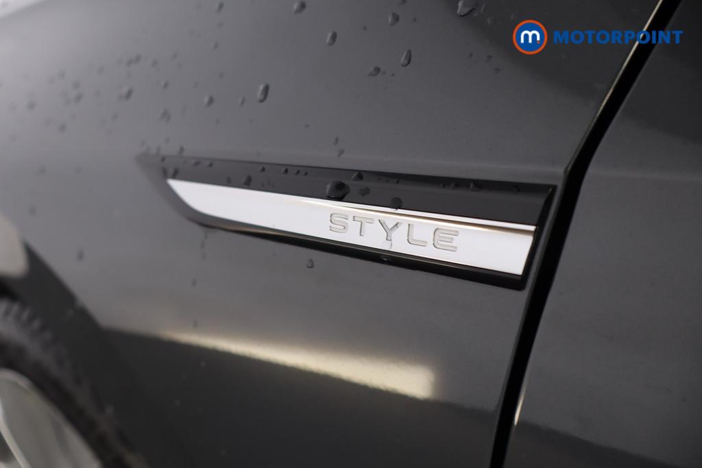 Volkswagen Golf Style Automatic Petrol Hatchback - Stock Number (1595769) - 23rd supplementary image