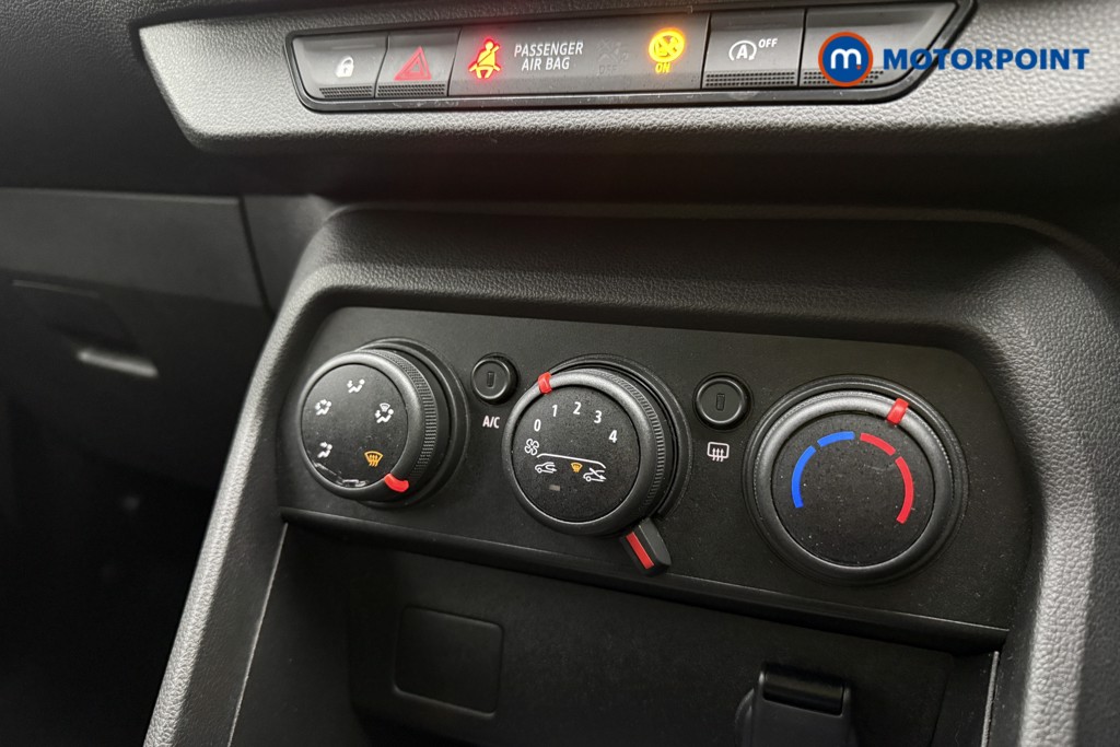 Dacia Sandero Expression Manual Petrol Hatchback - Stock Number (1596505) - 12th supplementary image