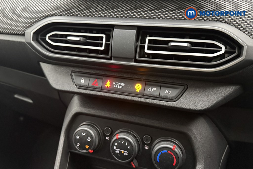 Dacia Sandero Expression Manual Petrol Hatchback - Stock Number (1596505) - 13th supplementary image