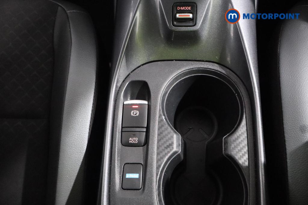 Nissan Juke N-Connecta Automatic Petrol-Electric Hybrid SUV - Stock Number (1596977) - 4th supplementary image