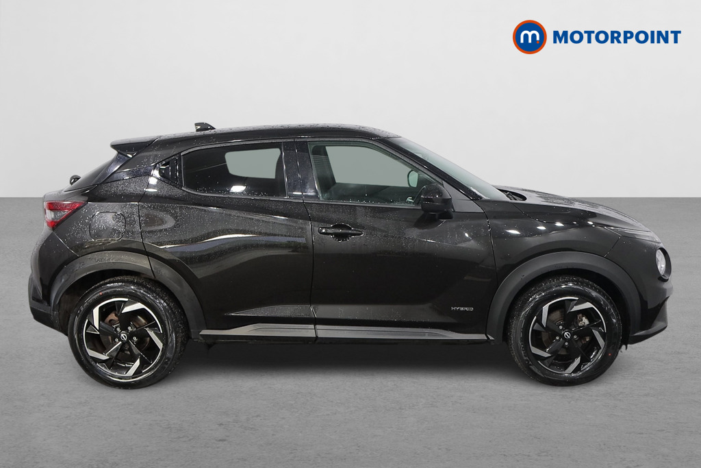 Nissan Juke N-Connecta Automatic Petrol-Electric Hybrid SUV - Stock Number (1596977) - Drivers side
