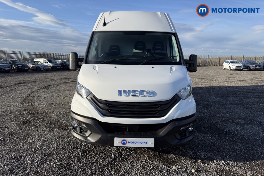 Iveco Daily Business Manual Diesel High Volume-High Roof Van - Stock Number (1597467) - Front bumper