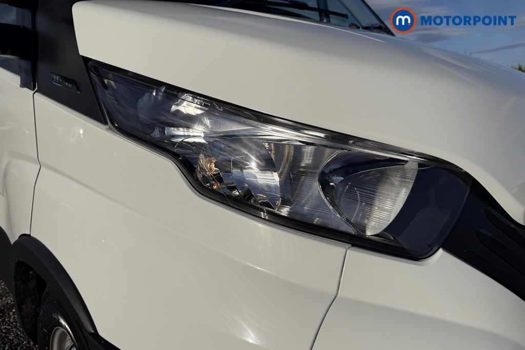 Iveco Daily Business Manual Diesel High Volume-High Roof Van - Stock Number (1597467) - 23rd supplementary image